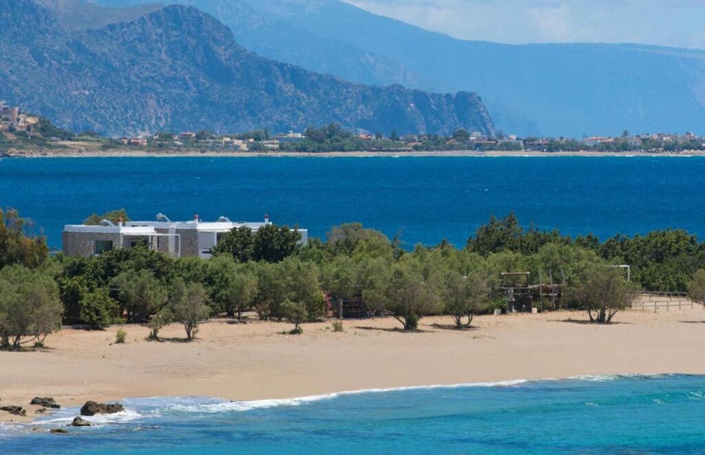 Cedar Bay Beachside Villas Palaiochora Dış mekan fotoğraf