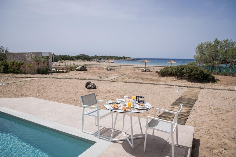 Cedar Bay Beachside Villas Palaiochora Dış mekan fotoğraf