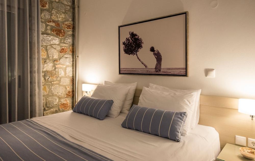 Cedar Bay Beachside Villas Palaiochora Dış mekan fotoğraf