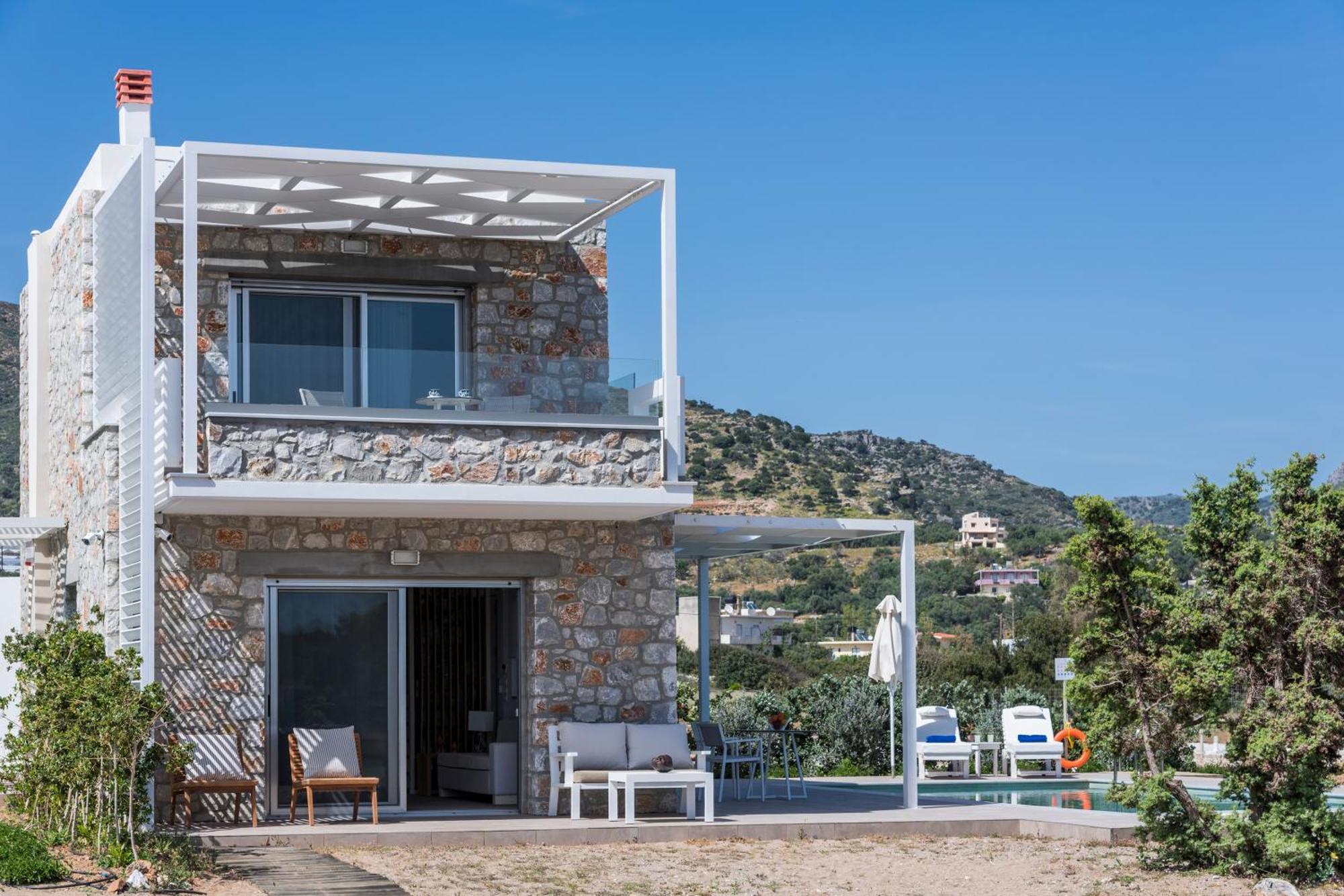 Cedar Bay Beachside Villas Palaiochora Dış mekan fotoğraf