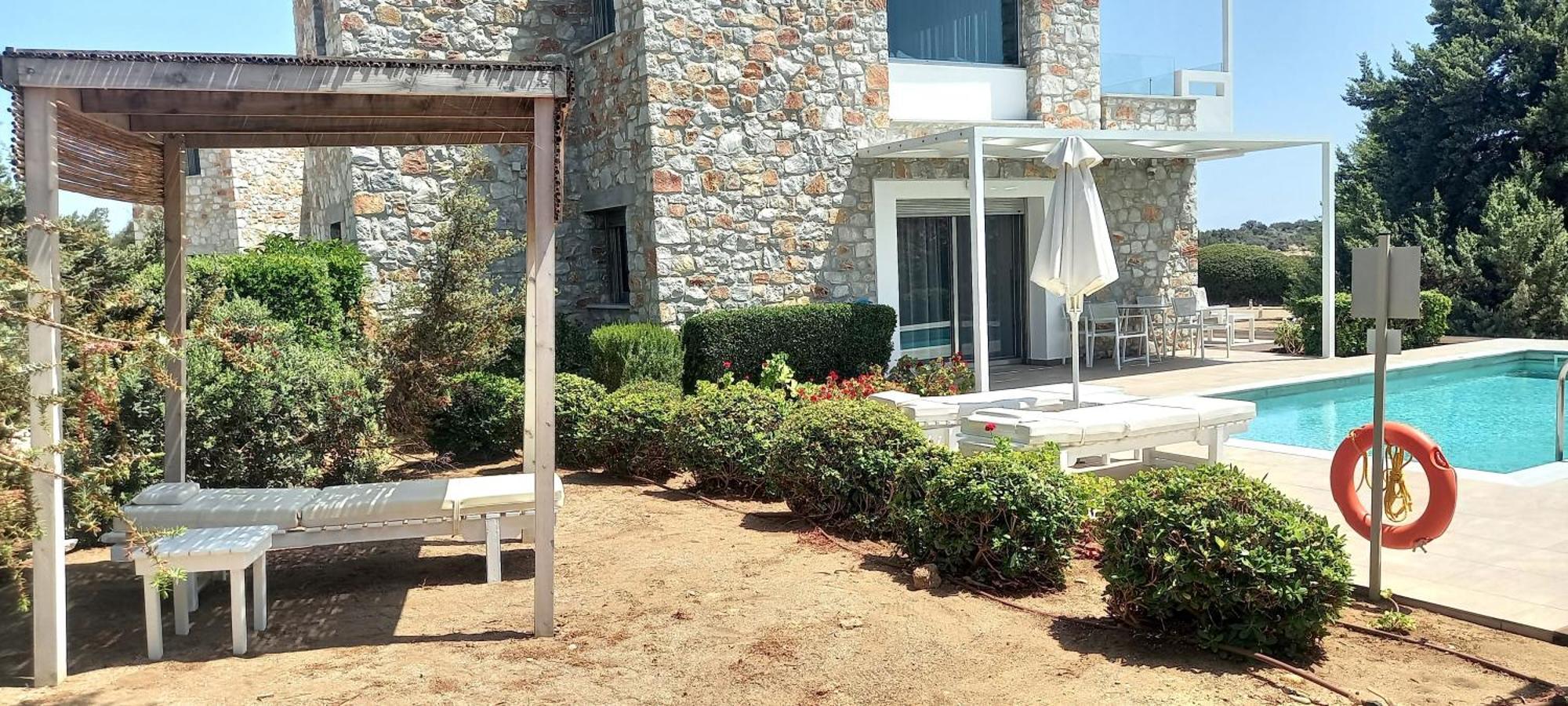 Cedar Bay Beachside Villas Palaiochora Dış mekan fotoğraf
