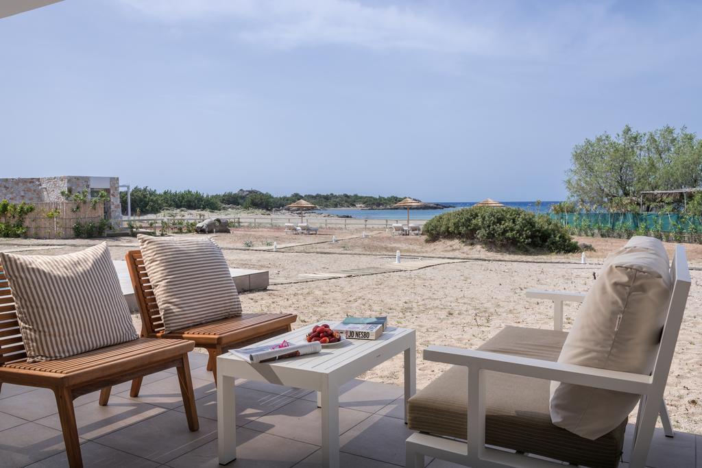 Cedar Bay Beachside Villas Palaiochora Dış mekan fotoğraf