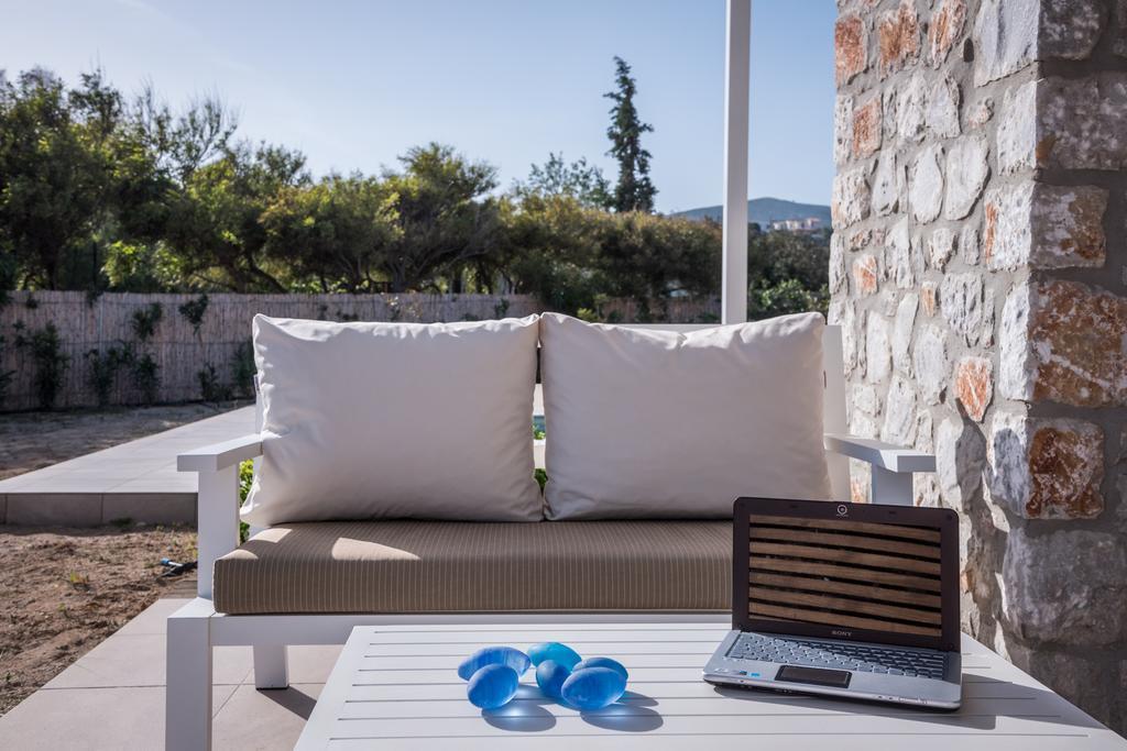 Cedar Bay Beachside Villas Palaiochora Dış mekan fotoğraf