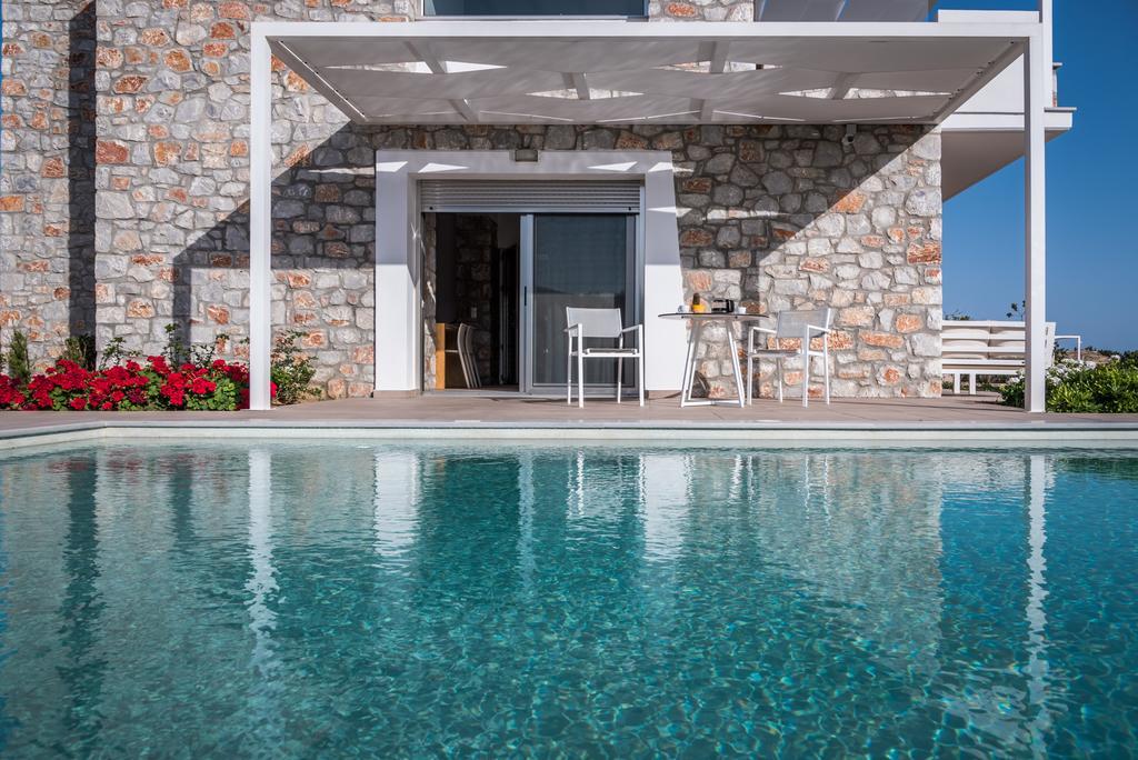 Cedar Bay Beachside Villas Palaiochora Dış mekan fotoğraf