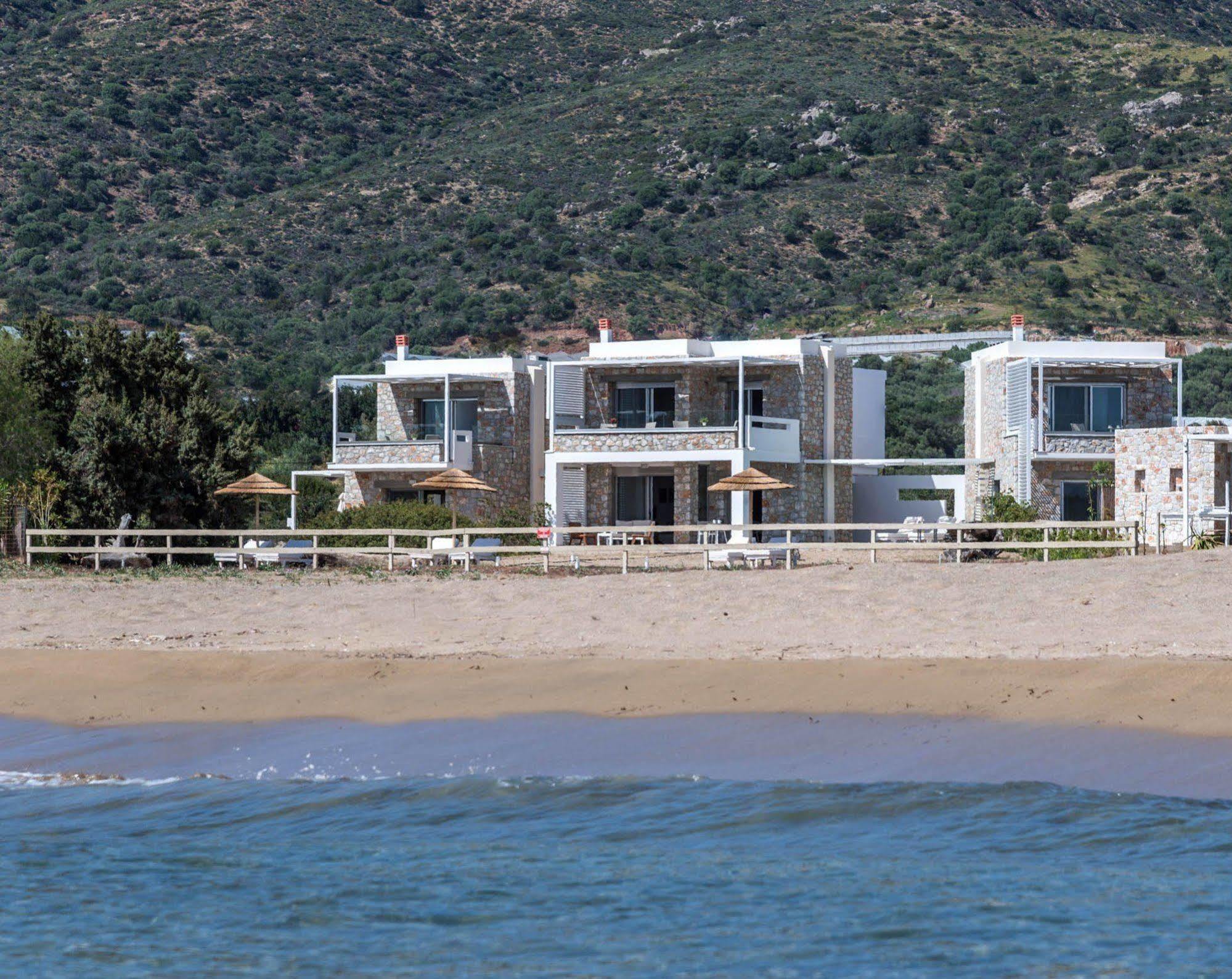 Cedar Bay Beachside Villas Palaiochora Dış mekan fotoğraf